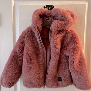 Blush pink, fuzzy and warm, zipper closure, hooded coat 4T, Under Armour.